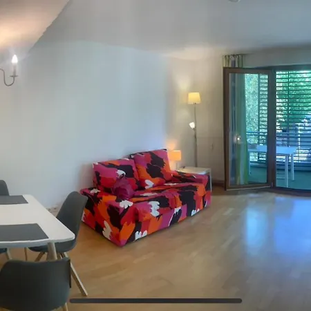 Lovely 3 For 4 P, Messe, U-bahn, Park Apartament